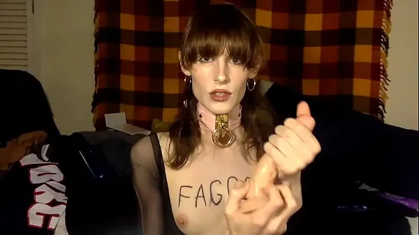 Hotte ts sissy faggot ordered around by strangers, oral varme film