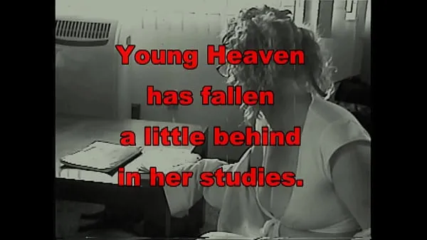 ภาพยนตร์ยอดนิยม Student in Plaid Skirt stuffs her bald kitty for Teacher เรื่องอบอุ่น