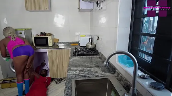 गर्म I GOT THE BEST TIME FIXING MY BIG ASS NEIGHBORS MICROWAVE AND HORNY PUSSY. PLEASE SUBSCRIBE RED FOR MORE गर्म फिल्में