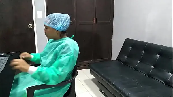 Her made the doctor's appointment very horny, so much so that I ended up fucking the doctor who treated me Film hangat yang hangat