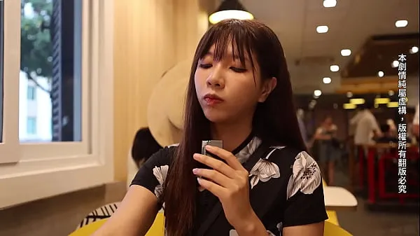 Hotte Taiwanese girlfriend travels to Hanoi varme filmer