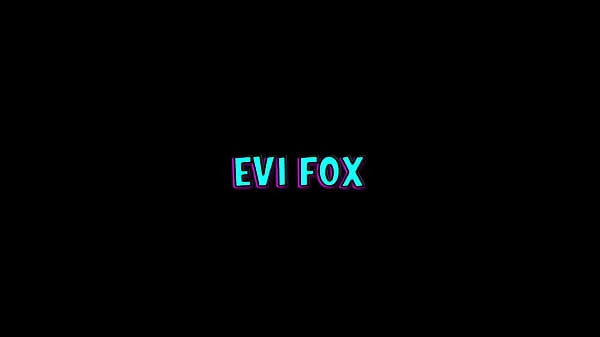 Heiße Evi Foxx fickt sein Morgenholz und bekommt eine riesige Ladung Sperma in ihr Gesichtwarme Filme