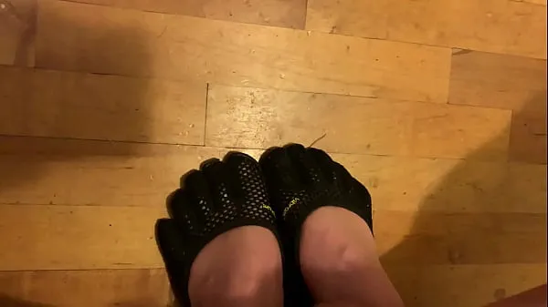 Hot HUGE cumshot on Vibram Five-Fingers shoes warm Movies