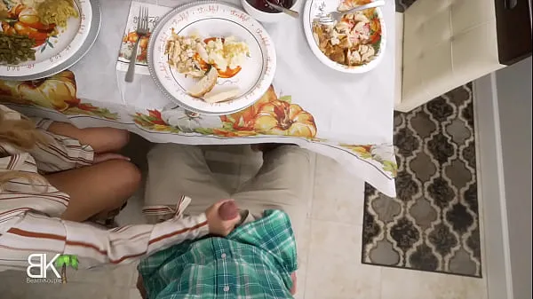 گرم StepMom Gets Stuffed For Thanksgiving! - Full 4K گرم فلمیں