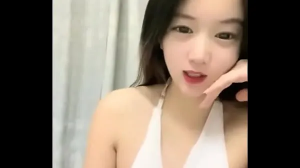 The temptation of the best goddess with good looks is launched in a vacuum. She shows her beautiful big breasts throughout the whole process of seduction at home. Her breasts are perfectly spread and her pussy is open for a close-up. She inserts her finge Film hangat yang hangat