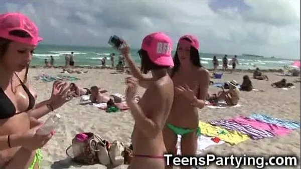Kuumia Spring Break Teen Girls Partying lämpimiä elokuvia