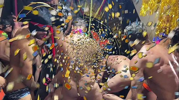 뜨거운 Suruba de Machos no Carnaval Brasileiro - Carnival Orgy in Brazil 따뜻한 영화