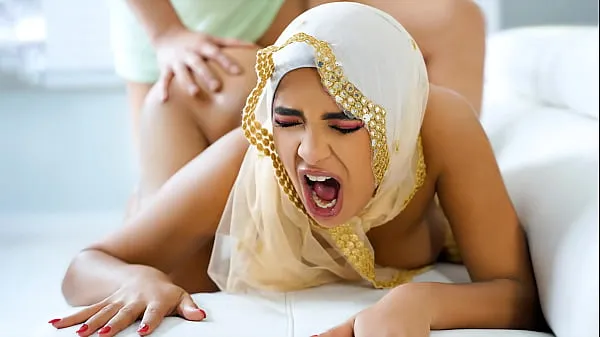 गर्म Convincing My Hijab Girlfriend for Fuck Who's Not Allowed to Have Sex Because of Her Culture - Hijablust गर्म फिल्में