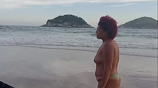 Καυτές Showing off on the beach and in the end the black guy sucked on the rocks ζεστές ταινίες