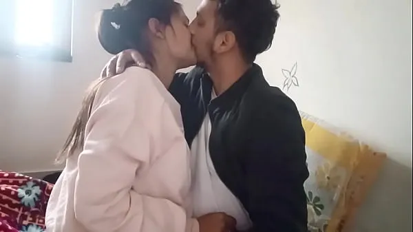 뜨거운 Desi couple hot kissing and pregnancy fuck 따뜻한 영화