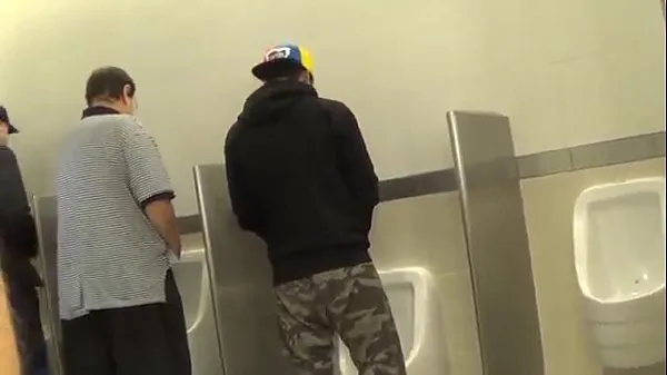 Hete Hot Gay teens having fun in Public bathroom warme films
