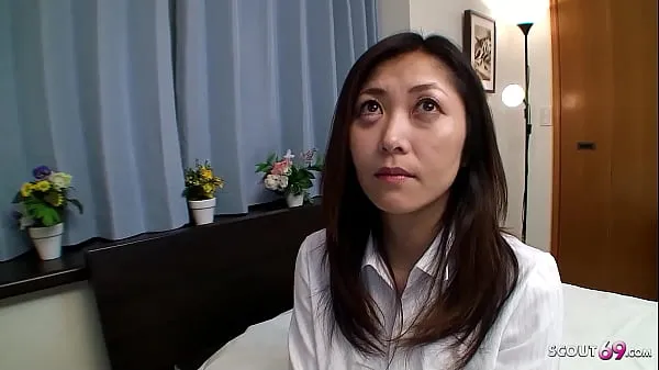 Heiße Japanische reife Stief Mutter von Jungspund zum Sex überredet und in die Muschi gespritztwarme Filme