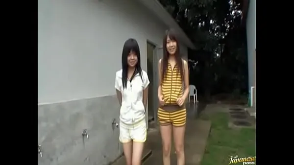 2 japaneses girls pissssss Film hangat yang hangat