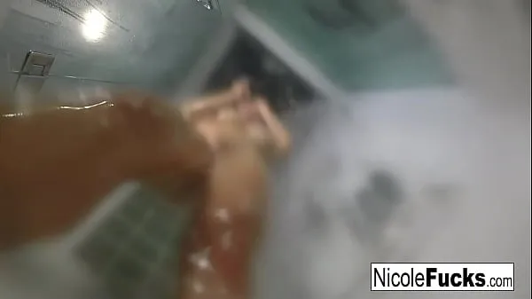 Nóng Hot Pornstar Nicole Aniston takes a long steamy shower Phim ấm áp
