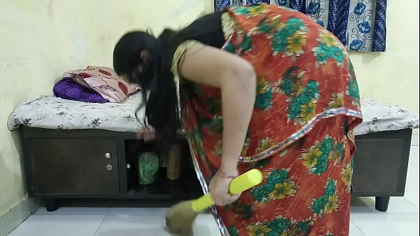 Heta Desi sister-in-law was cleaning her house and her brother fucked her varma filmer