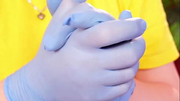 Hete ASMR video with medical nitrile gloves (Arya Grander warme films