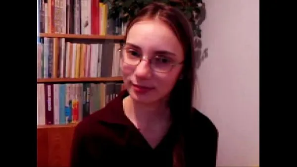 Горячие Молодая польская юная девушка из Польши обожает домашний трах в любительском видеотеплые фильмы