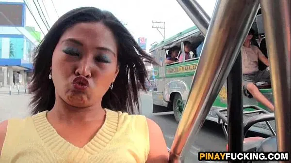 Vroči Venice Uses Her Asian Lips To Suck A White Cock topli filmi