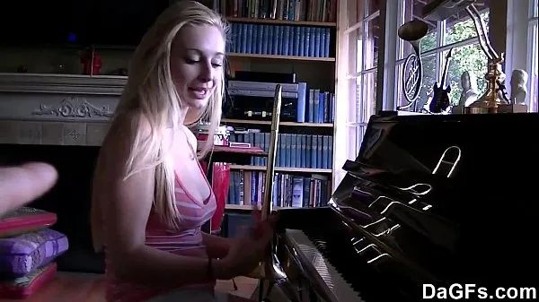 Populárne Dagfs - Stacie Has A Crush On Her Piano Tutor horúce filmy