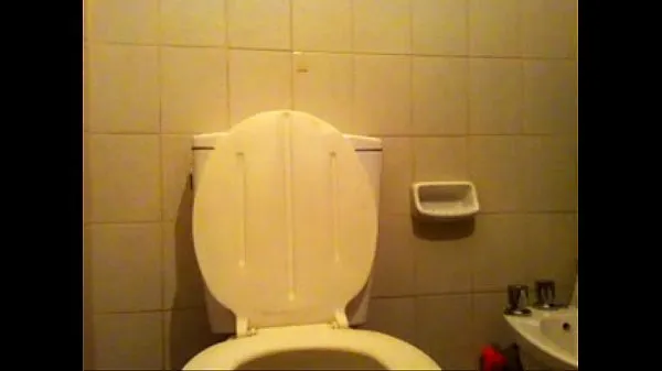 Bathroom hidden camera Film hangat yang hangat