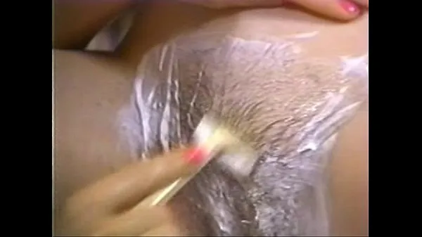 Sıcak Retro porn - hot blonde shaving brunette Sıcak Filmler