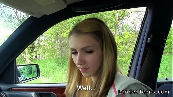 Vroči Stranded blonde teen fucking in car pov topli filmi