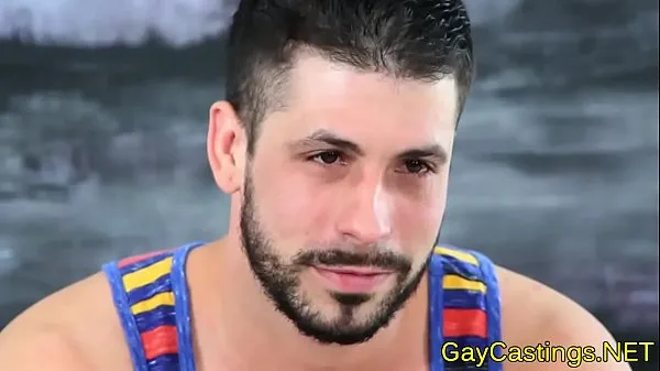 Spanish hunk sucks cock at gaycastings Filem hangat panas