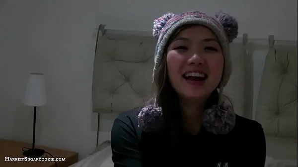 گرم Asian teen Harriet Sugarcookie's 1st DP video گرم فلمیں