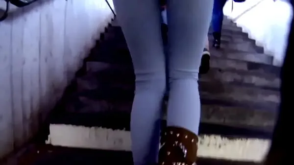 Žhavé Candid Ass in tight jeans žhavé filmy